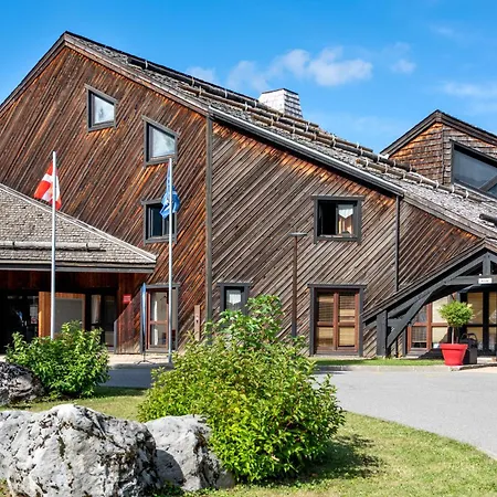 Village Club Les Tavaillons 3*