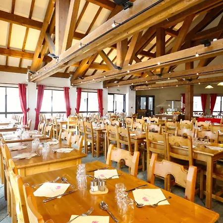 리조트 Village Club Les Tavaillons 3*